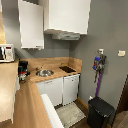 Agreable Appartement In Montmartre Paris Exterior foto